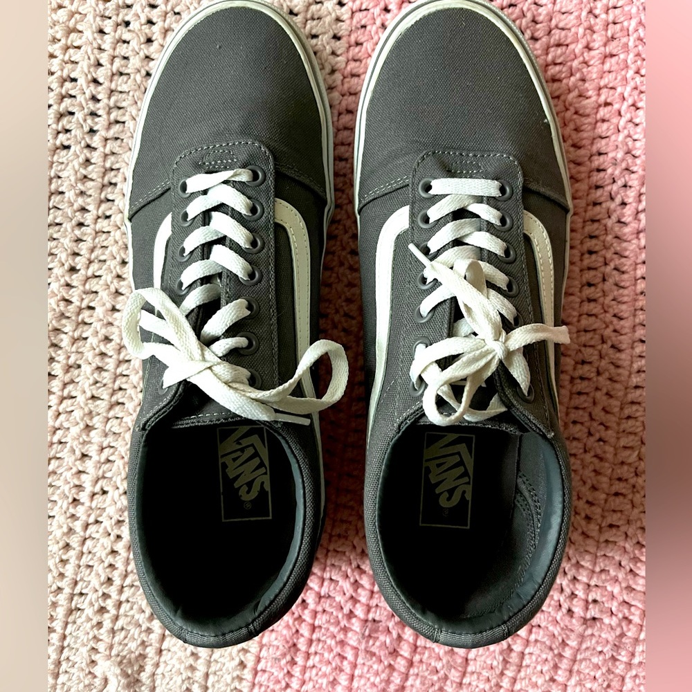 Men’s grey Vans size 11.